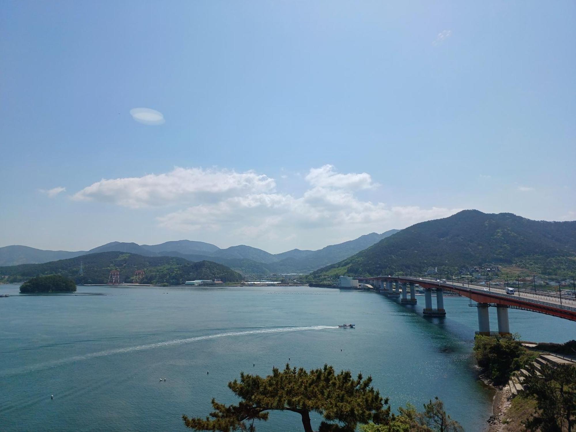 Tongyeong Bridge Hotel Exteriör bild